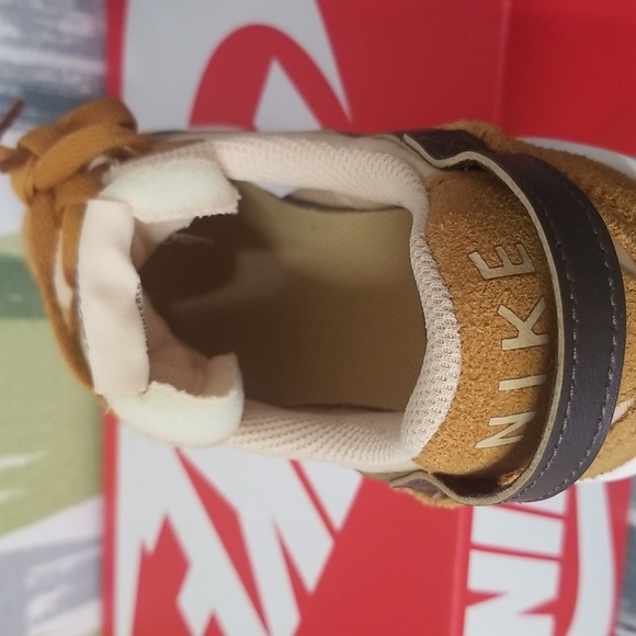 Nike Women's WMNS Waffle Debut In Brown Sesame Size 6 - Picture 7 of 11